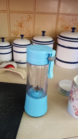 Portable Electric Smoothie Juicer photo review