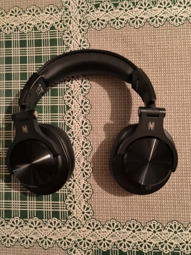 Premium Wireless Bluetooth Headphone photo review