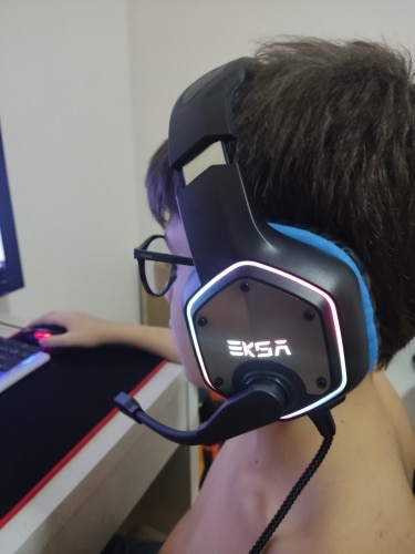 Head-mounted USB flash gaming headset photo review