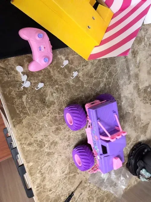 2.4G Remote Control Hummer Pickup Beetle Buggy RC Car For Kids photo review