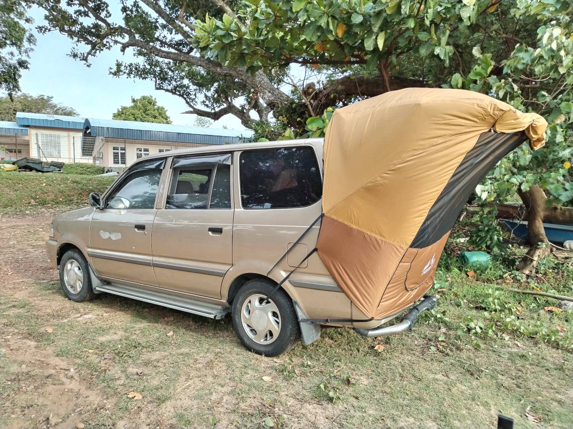 Car Trunk Tent for SUV Camping, BBQ, Tour, Rainproof and Sunshade photo review