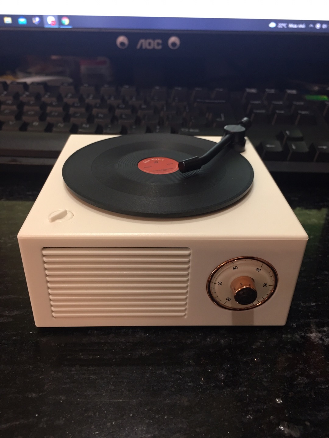 Retro Vinyl Wireless Bluetooth Small Sound Speaker photo review