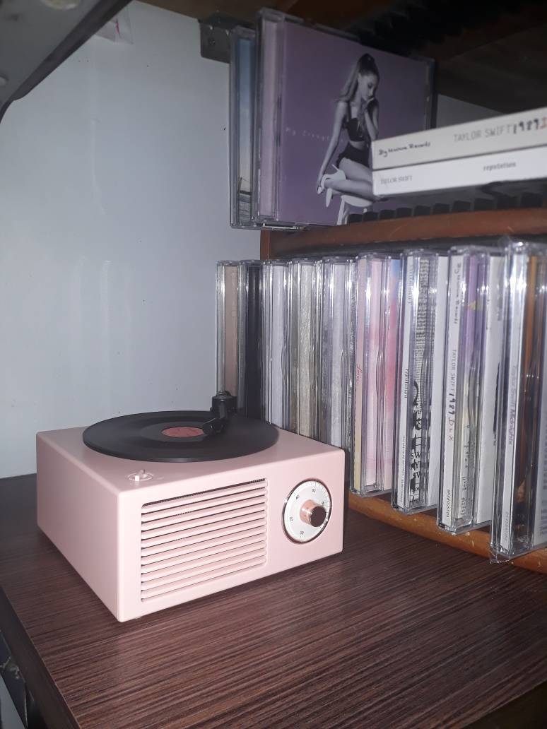 Retro Vinyl Wireless Bluetooth Small Sound Speaker photo review