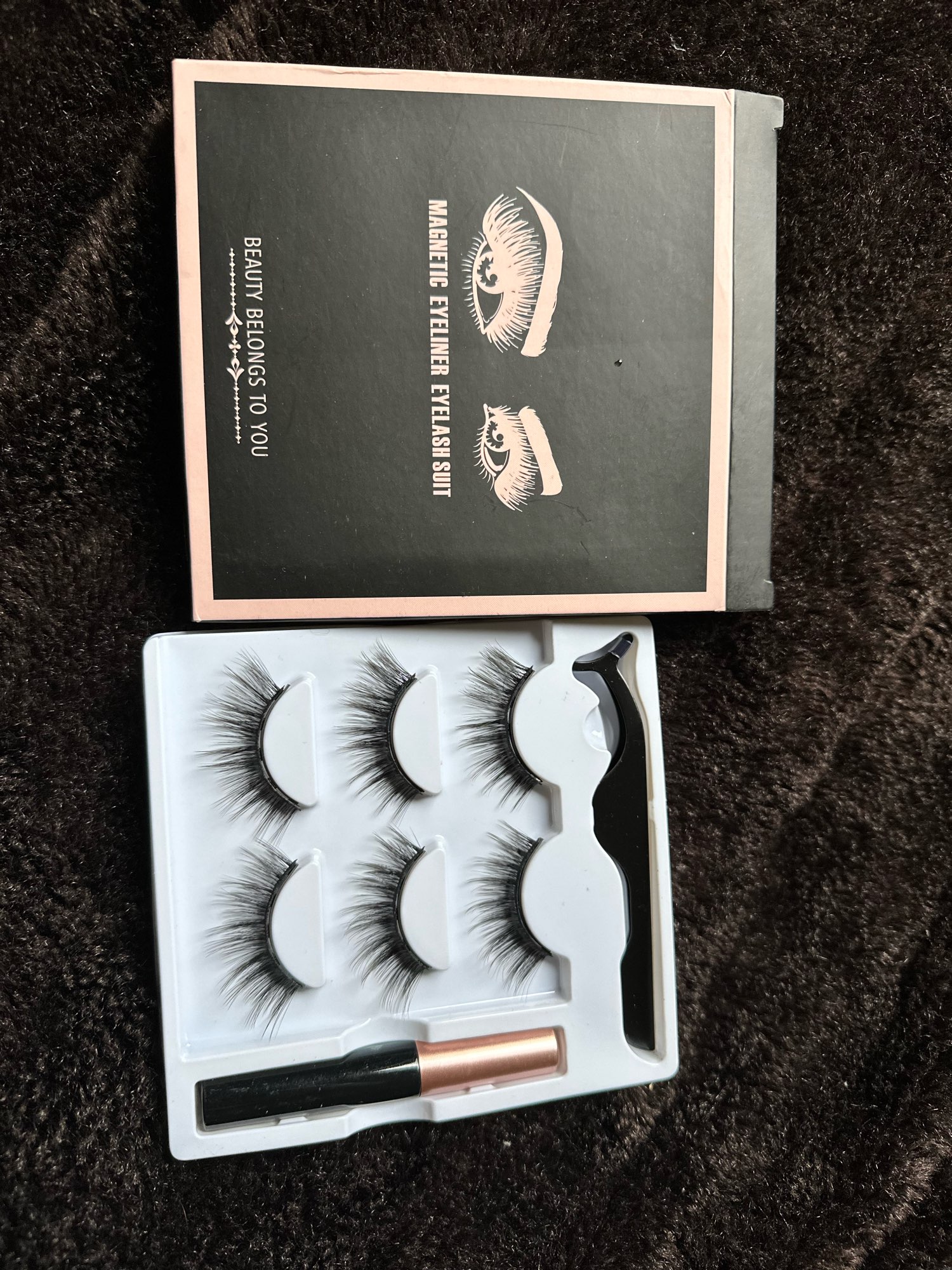 A Pair Of False Eyelashes With Magnets In Fashion photo review