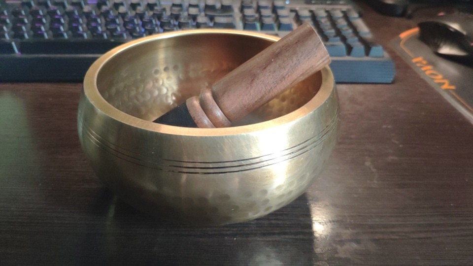 Silent Mind Tibetan Singing Bowl Set Antique Design photo review