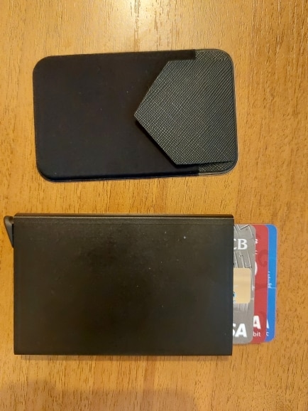 Slim Pop-Up Card Wallet photo review