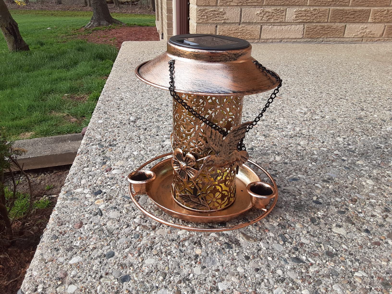 Solar Panoramic Iron Bird Feeder For Garden Decoration photo review