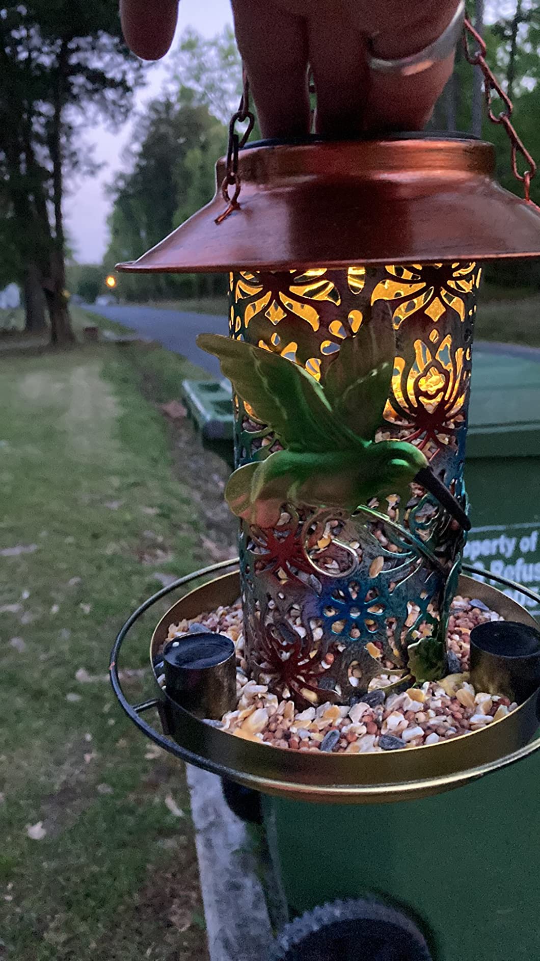 Solar Panoramic Iron Bird Feeder For Garden Decoration photo review