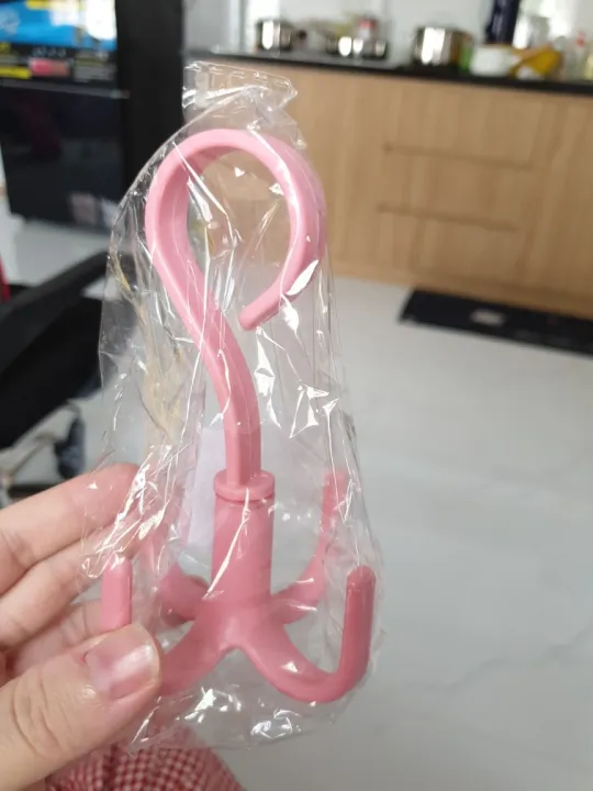 Multi-Functional 360 Degree Rotating Plastic Hanger photo review