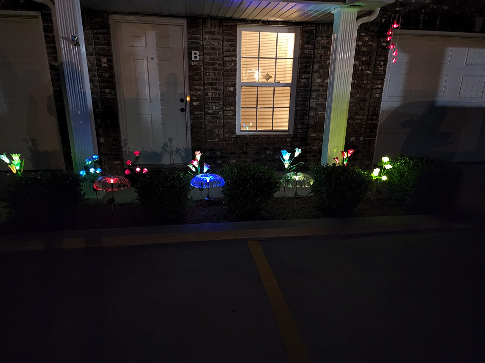 Sparkly Outdoor Lights - Solar Fiber Optic Jellyfish Garden Lamp photo review
