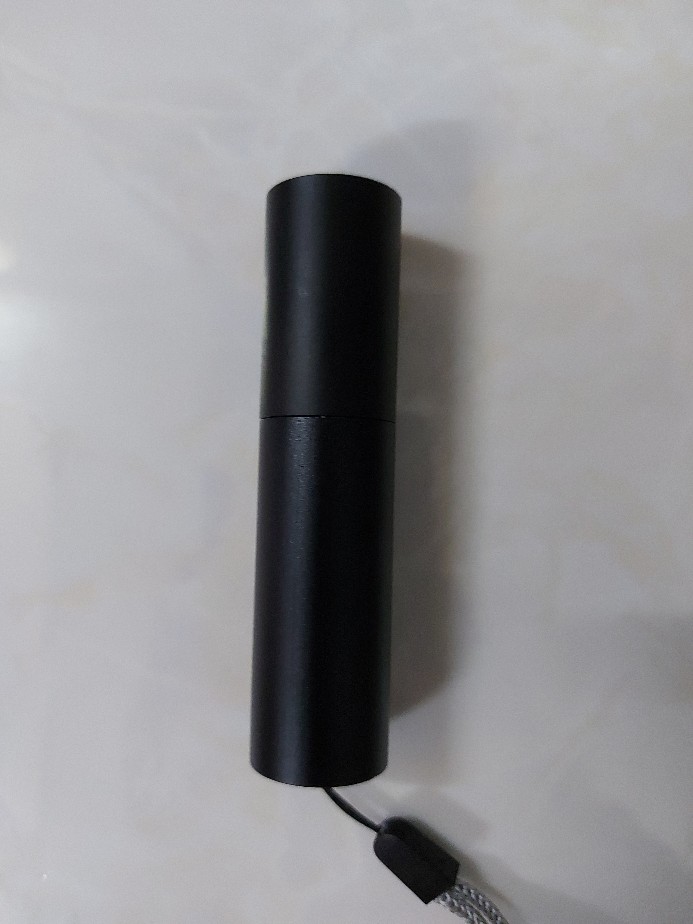 Convenient Retractable Mini Portable Flashlight photo review