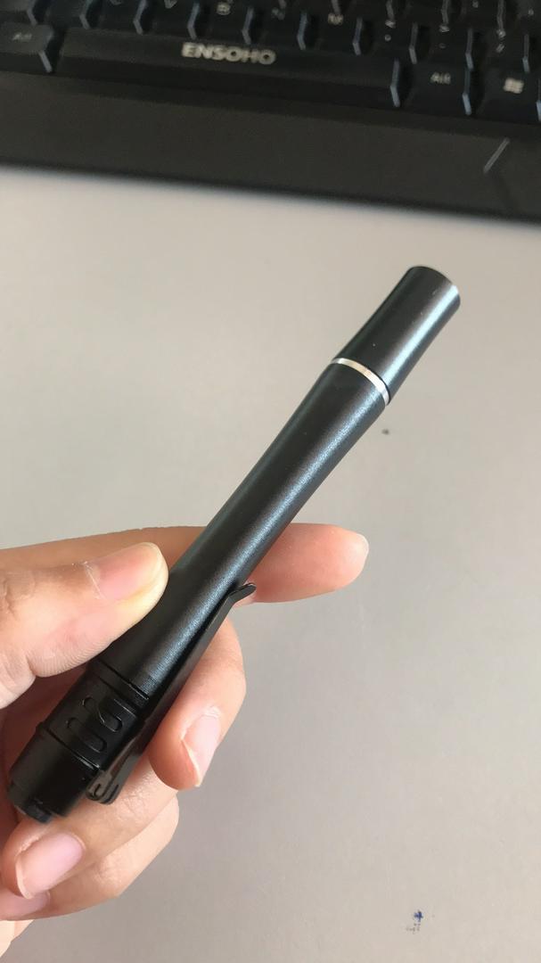 Fashion Minimalist Aluminum Pen-shaped LED Flashlight photo review