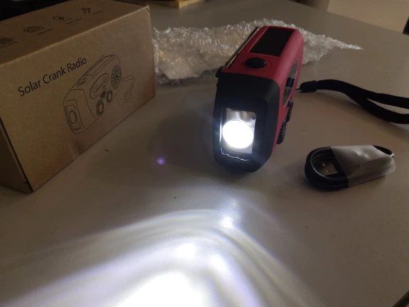 Solar Hand Crank Radio Flashlight photo review