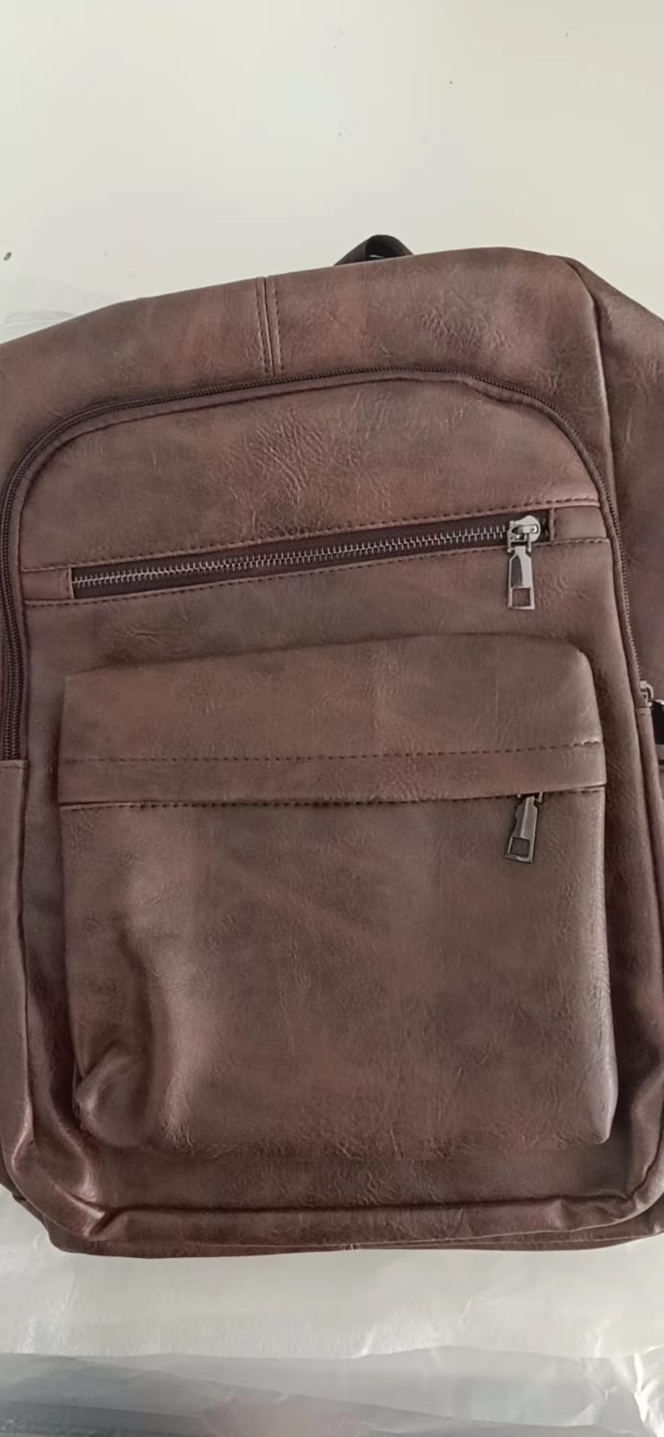 Vintage Men's Leather Laptop Backpack with USB Charging Port photo review
