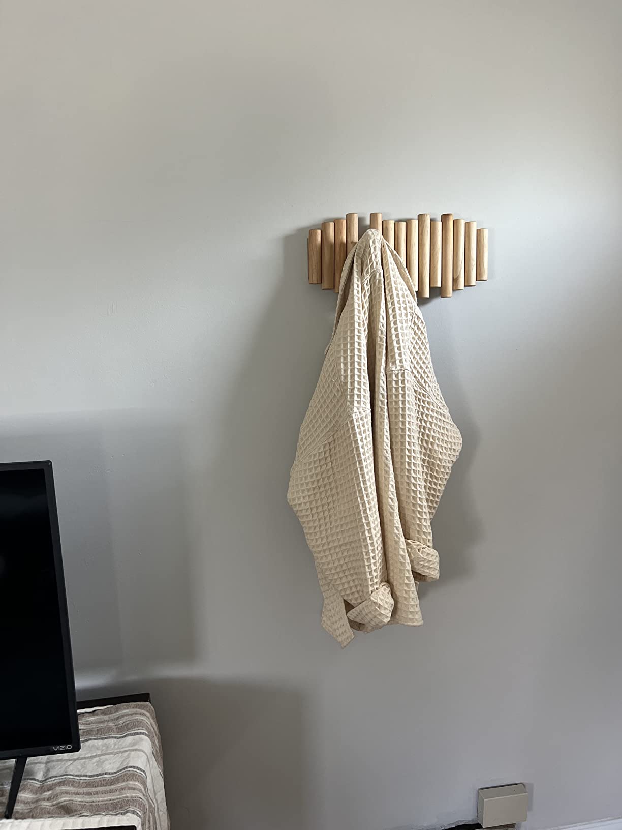 Folding Clothes Hangers for Decorative and Convenient Storage photo review