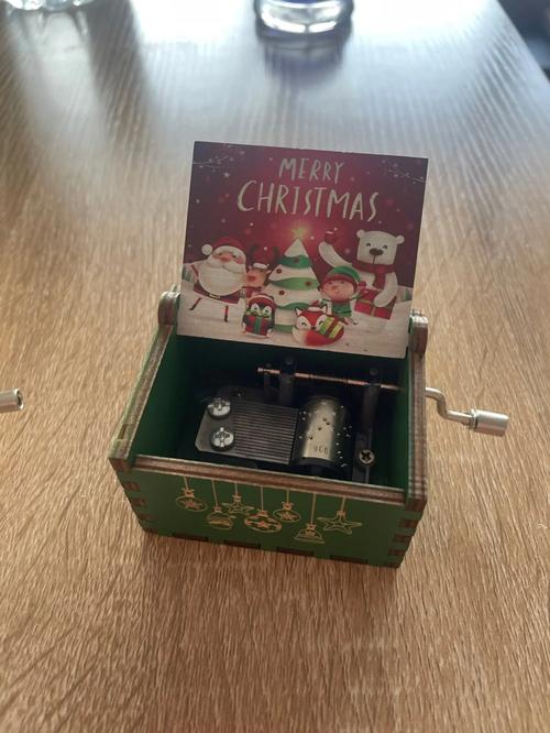 Hand Cranked Wooden Christmas Music Box photo review