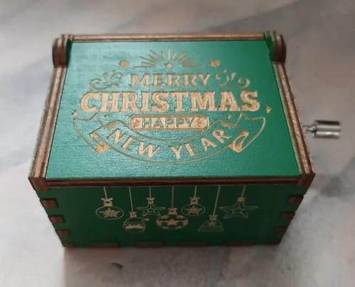 Hand Cranked Wooden Christmas Music Box photo review