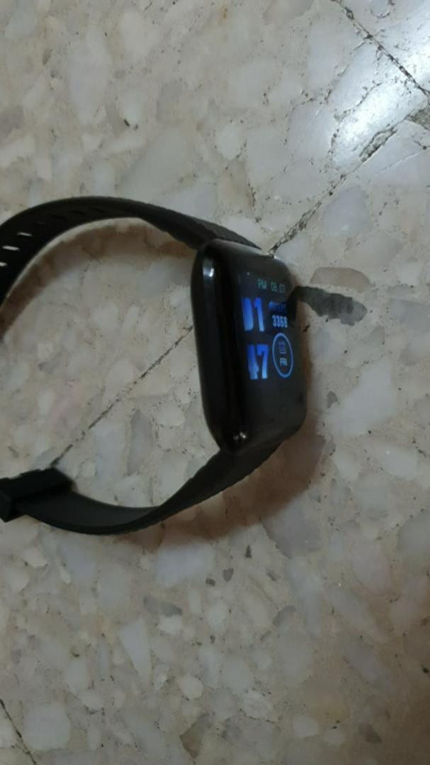 Blood Pressure Monitor Smart Watch with Heart Rate and SpO2 Tracker photo review